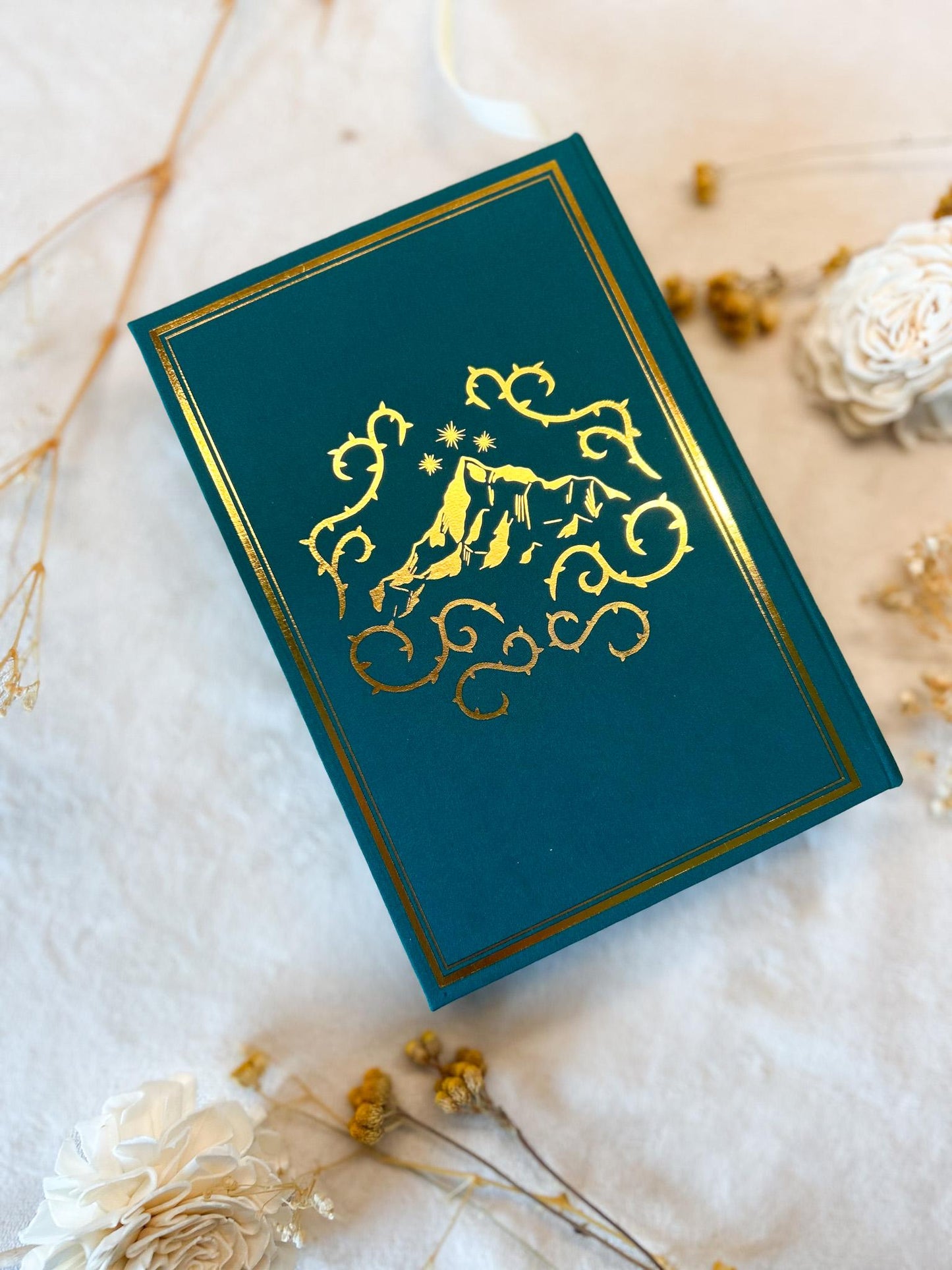 A court of Mist and Fury (ACOTAR) Rebound Hardcover l Handmade Special Edition Rebind
